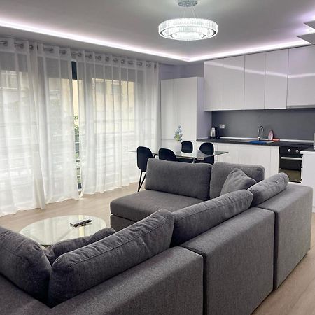 Апартаменти New Bazaar 2022 Тирана Екстер'єр фото